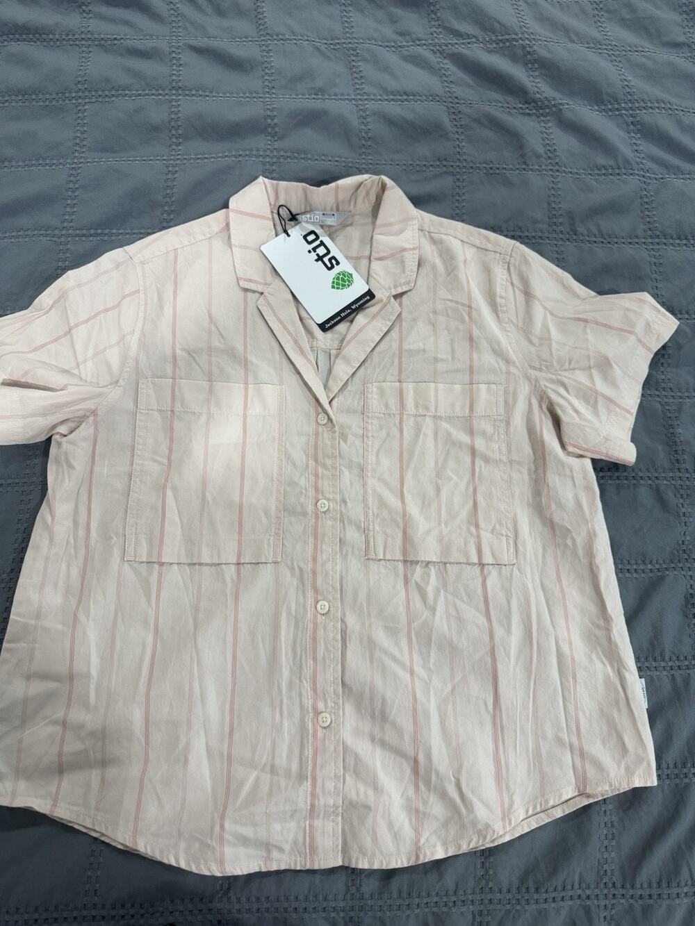 Women's Stio Size Large Button-Up Light Pink Camp Shirt